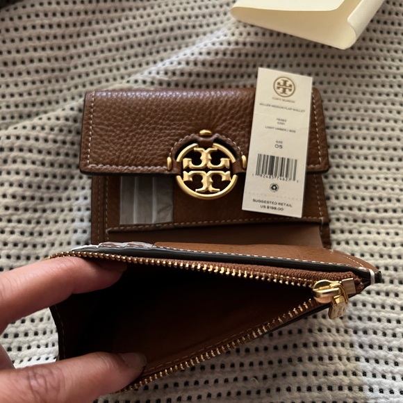 TORY BURCH Medium Miller Flap Wallet - Picture 6 of 6